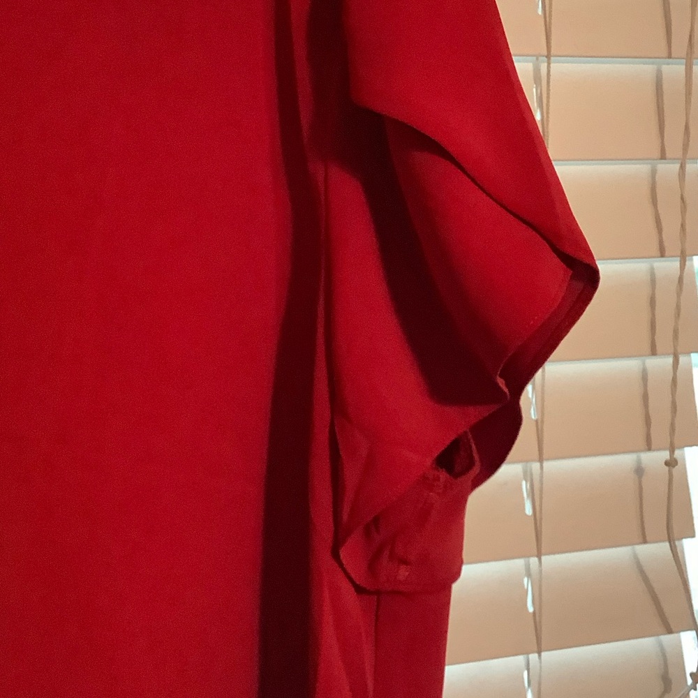 Chic Red V-Neck Blouse - Picture 3 of 5